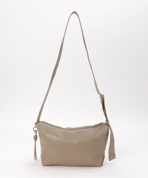 ikka(イッカ)の「撥水合皮ハーフムーンミニショルダーバッグ(ショルダーバッグ・レディース・オリーブ/グリーン/ベージュ/ブラック/ボルドー/ブラウン系その他・FREE)」の22枚目の写真