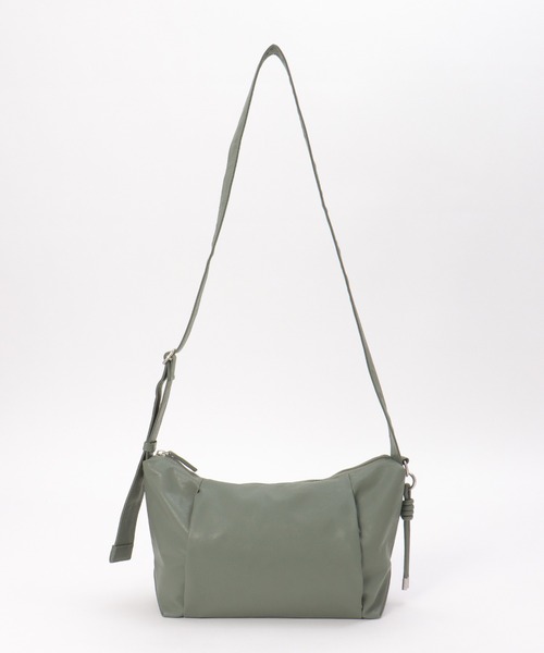 ikka(イッカ)の「撥水合皮ハーフムーンミニショルダーバッグ(ショルダーバッグ・レディース・オリーブ/グリーン/ベージュ/ブラック/ボルドー/ブラウン系その他・FREE)」の5枚目の写真