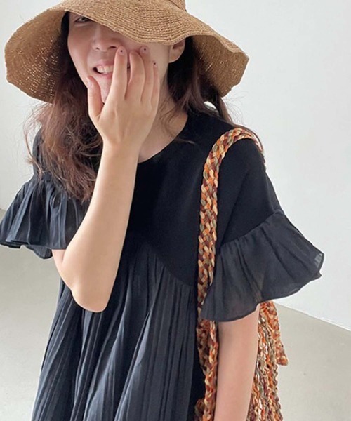 LAFFMO(ラフモ)の「プリーツフリル切り替えワンピース(ワンピース・レディース・ピンク/ブラック・F)」の7枚目の写真