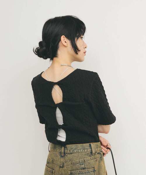 KBF（ケイビーエフ）の「2WAYケーブルジャカードトップス（Tシャツ/カットソー・レディース・ブラック/グレー系その他/アイボリー・ONE）」の2枚目の写真