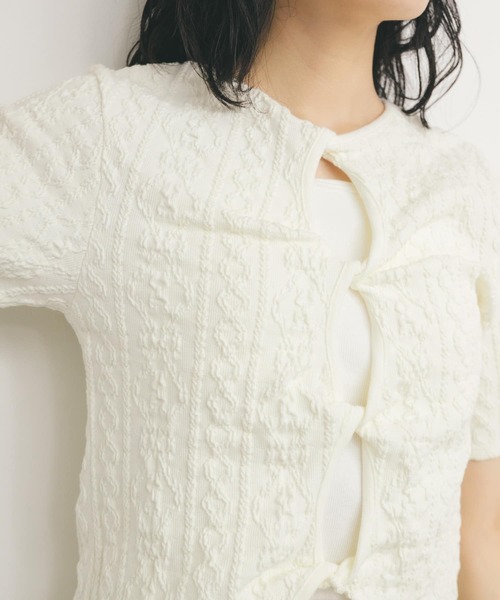 KBF（ケイビーエフ）の「2WAYケーブルジャカードトップス（Tシャツ/カットソー・レディース・ブラック/グレー系その他/アイボリー・ONE）」の4枚目の写真