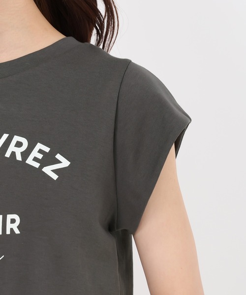 31 Sons de mode（トランテアン　ソン　ドゥ　モード）の「2025春夏新作 ロゴプリントＴシャツ（Tシャツ/カットソー・レディース・チャコールグレー/ホワイト・ﾌﾘ-）」の17枚目の写真