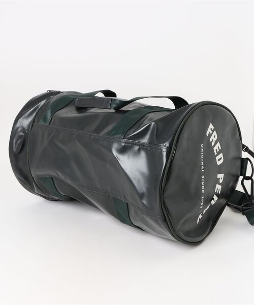 FRED PERRY（フレッドペリー）の「【FRED PERRY】TONAL CLASSIC BARREL BAG バレルバッグ ドラムバッグ 旅行 部活 ジム L7260（ショルダーバッグ・メンズ・ブラック/グリーン/バーガンディー/ネイビー・FREE）」の6枚目の写真