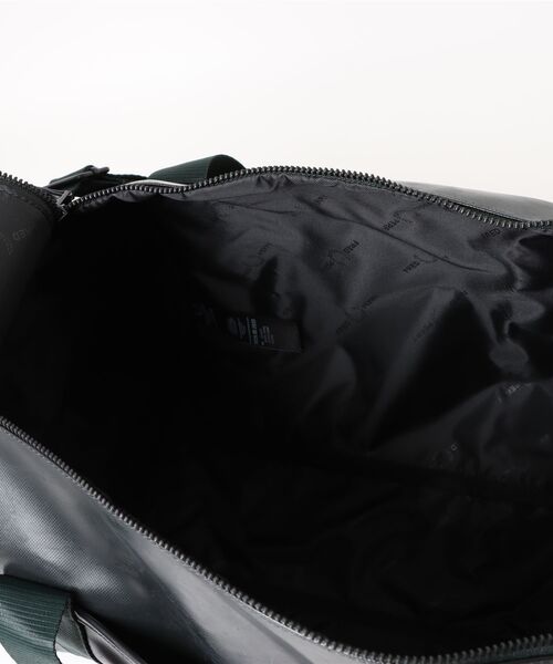 FRED PERRY（フレッドペリー）の「【FRED PERRY】TONAL CLASSIC BARREL BAG バレルバッグ ドラムバッグ 旅行 部活 ジム L7260（ショルダーバッグ・メンズ・ブラック/グリーン/バーガンディー/ネイビー・FREE）」の7枚目の写真