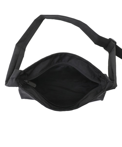 Manhattan Portage（マンハッタンポーテージ）の「EAST RIVER SHOULDER BAG(S) 300P CORDURA ECO SHEEN VOL.2（ショルダーバッグ・レディース・ブラック・X-SMALL）」の10枚目の写真