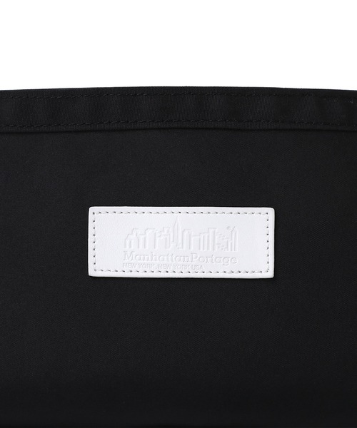 Manhattan Portage（マンハッタンポーテージ）の「EAST RIVER SHOULDER BAG(S) 300P CORDURA ECO SHEEN VOL.2（ショルダーバッグ・レディース・ブラック・X-SMALL）」の13枚目の写真