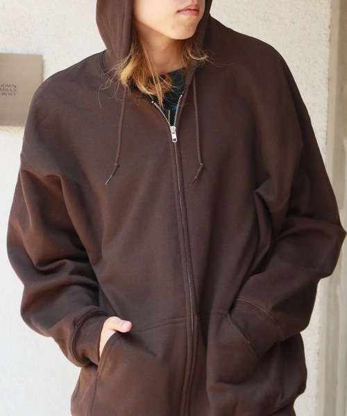 GILDAN（ギルダン）の「Gildan /ギルダン 8.0oz US規格 オーバーサイズ ジップパーカー 無地  裏起毛 ユニセックス フーディ（パーカー・メンズ・ホワイト/グリーン/ネイビー/パープル/オレンジ/ライトブルー/イエロー系その他/レッド/ブラック/グレー/ダークブラウン/グリーン系その他/ロイヤルブルー/マルーン・L/S/M/XL）」の4枚目の写真