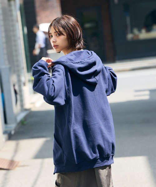 GILDAN（ギルダン）の「Gildan /ギルダン 8.0oz US規格 オーバーサイズ ジップパーカー 無地  裏起毛 ユニセックス フーディ（パーカー・メンズ・ホワイト/グリーン/ネイビー/パープル/オレンジ/ライトブルー/イエロー系その他/レッド/ブラック/グレー/ダークブラウン/グリーン系その他/ロイヤルブルー/マルーン・L/S/M/XL）」の8枚目の写真