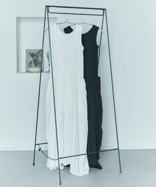 LIENCOEUR(リアンクール)の「ペタルリブドッキングワンピース(ワンピース・レディース・ホワイト/ブラック・FREE)」の12枚目の写真