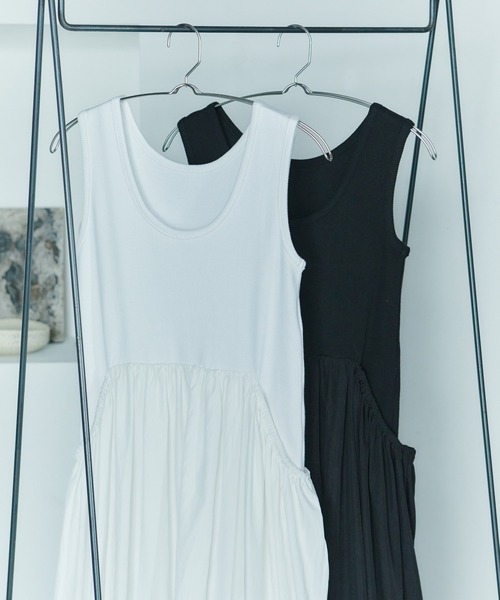 LIENCOEUR(リアンクール)の「ペタルリブドッキングワンピース(ワンピース・レディース・ホワイト/ブラック・FREE)」の9枚目の写真