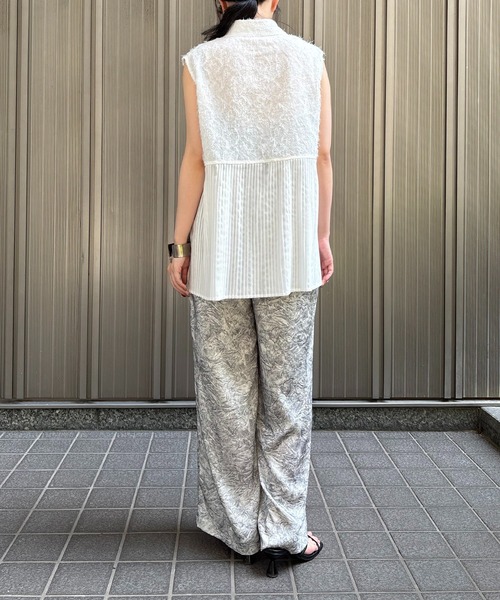 &g'aime(アンジェム)の「【&g'aime】ジャガードバックプリーツブラウス BackPleated Pleated Jacquard Blouse(シャツ/ブラウス・レディース・ホワイト/ブラック・FREE)」の13枚目の写真