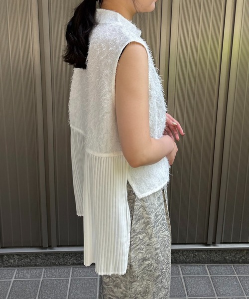 &g'aime(アンジェム)の「【&g'aime】ジャガードバックプリーツブラウス BackPleated Pleated Jacquard Blouse(シャツ/ブラウス・レディース・ホワイト/ブラック・FREE)」の5枚目の写真
