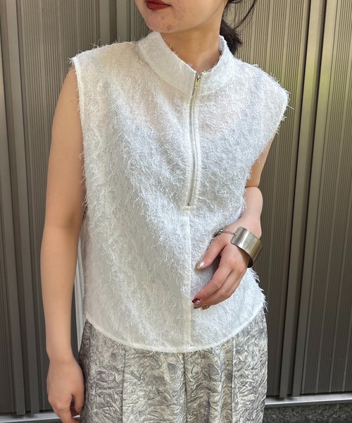 &g'aime(アンジェム)の「【&g'aime】ジャガードバックプリーツブラウス BackPleated Pleated Jacquard Blouse(シャツ/ブラウス・レディース・ホワイト/ブラック・FREE)」の3枚目の写真
