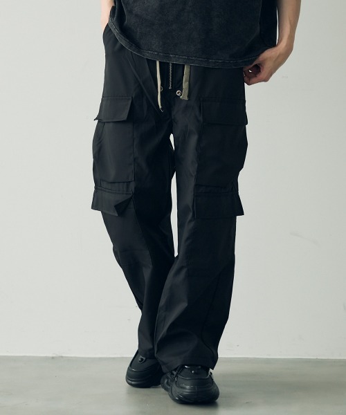 【BOHEMSEO】STRAP CARGO SWEATPANTS ストラップ カーゴパンツ ライトポンチ ジャージ素材ワイドカーゴパンツ ｜The DUFFER of