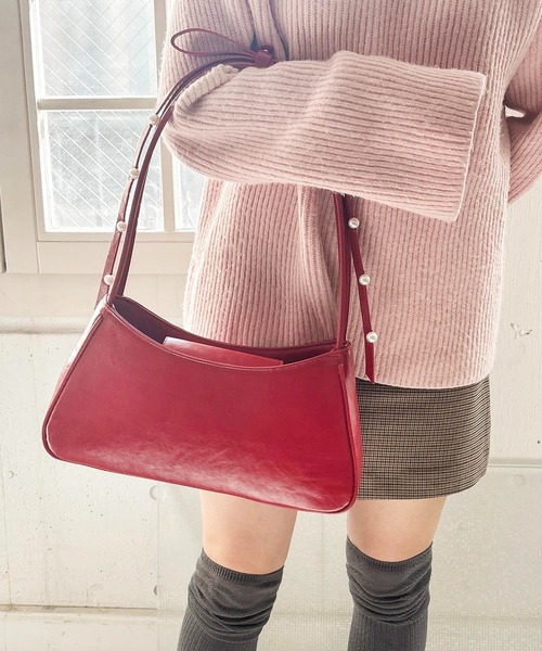 Casselini(キャセリーニ)の「Casselini(キャセリーニ)肩リボンエナメルバッグ(ハンドバッグ・レディース・ブラック/レッド/シルバー・FREE)」の22枚目の写真