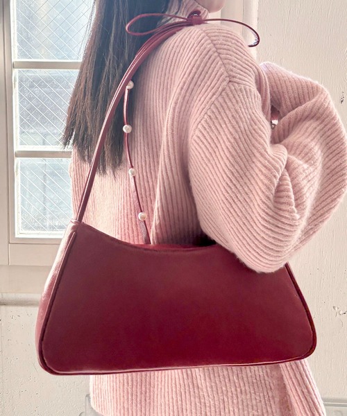 Casselini(キャセリーニ)の「Casselini(キャセリーニ)肩リボンエナメルバッグ(ハンドバッグ・レディース・ブラック/レッド/シルバー・FREE)」の21枚目の写真