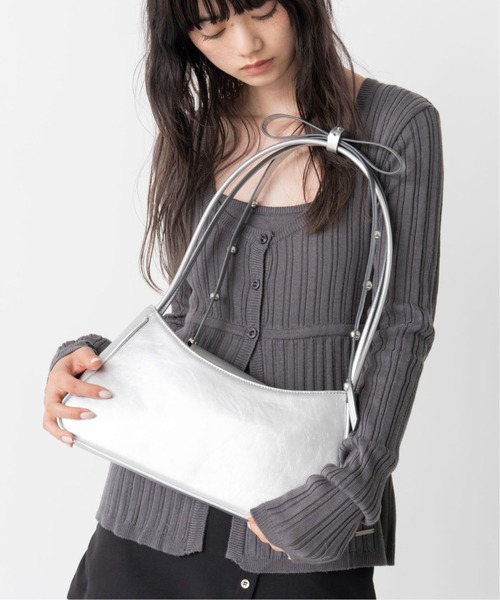 Casselini(キャセリーニ)の「Casselini(キャセリーニ)肩リボンエナメルバッグ(ハンドバッグ・レディース・ブラック/レッド/シルバー・FREE)」の9枚目の写真