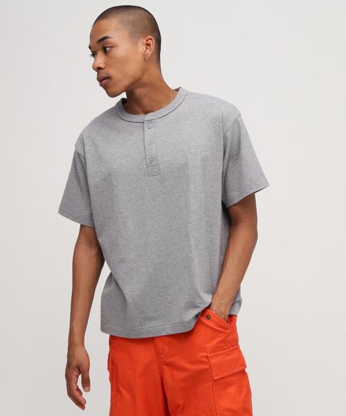 AVIREX(アヴィレックス)の「HENLEY NECK PACK T-SHIRT / ヘンリーネック パック 半袖Tシャツ / AVIREX / アヴィレックス(Tシャツ/カットソー・メンズ・ブラック/グレー/ホワイト・MEDIUM/XX-LARGE/LARGE/X-LARGE)」の3枚目の写真