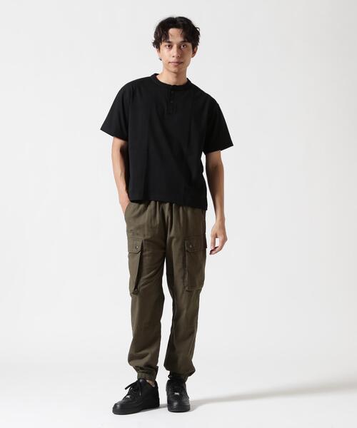 AVIREX(アヴィレックス)の「HENLEY NECK PACK T-SHIRT / ヘンリーネック パック 半袖Tシャツ / AVIREX / アヴィレックス(Tシャツ/カットソー・メンズ・ブラック/グレー/ホワイト・MEDIUM/XX-LARGE/LARGE/X-LARGE)」の6枚目の写真