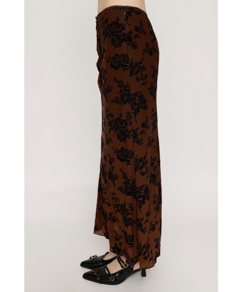 SLY(スライ)の「SHEER FLOWER FLARE SK シアー フラワー フレアスカート 夏服 秋服(スカート・レディース・ブラック系その他2/ブラウン系その他2・1/2)」の10枚目の写真