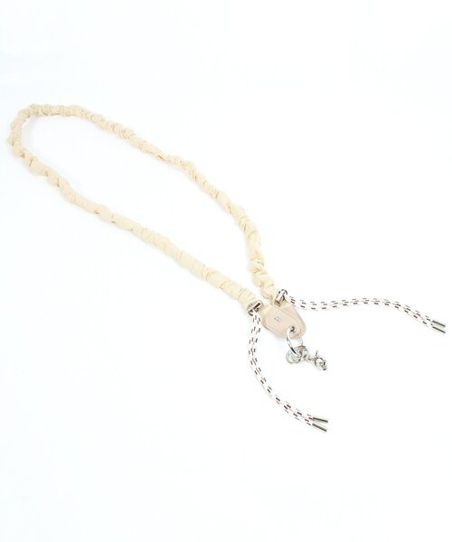 BIRTHDAY BAR(バースデイバー)の「【BEAURE ビュレ】ナイロンギャザーモバイルストラップショルダー(スマホグッズ・レディース・パープル/ブラック/ホワイト・0)」の2枚目の写真