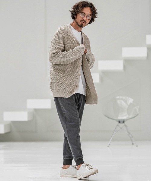 CAMBIO(カンビオ)の「mcg3667-Powder Bleach Waffle Cotton Knit Cardigan ニットカーディガン(カーディガン/ボレロ・メンズ・グレイッシュベージュ/カーキ/ブラック/ネイビー・M/L)」の12枚目の写真