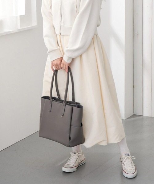 ROOTOTE（ルートート）の「ルートート / LT.A4ワイド.オブロング-A（ビジネスバッグ・レディース・ベージュ/グレー/ブラック・FREE）」の11枚目の写真