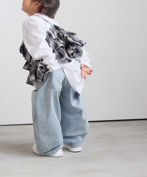 LOWRYS FARM(ローリーズファーム)の「デニムコクーンパンツ 571652(デニムパンツ・キッズ・ライトブルー/ブラック/ブルー・110cm/120cm/130cm/140cm/150cm)」の19枚目の写真