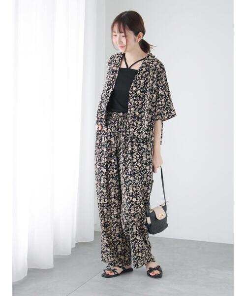 Te chichi TERRASSE（テチチテラス）の「【接触冷感】ホルターネックタンクトップ（タンクトップ・レディース・ブラック/オフホワイト/キナリ・F）」の4枚目の写真