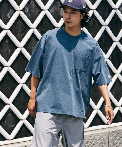 Russell Athletic（ラッセルアスレティック）の「吸水速乾 RUSSELL ATHLETIC 別注 Dri-Power(R) BIG Tシャツ（Tシャツ/カットソー・メンズ・チャコールグレー/ブラック/ライトブルー/ホワイト・SMALL/MEDIUM/LARGE）」の14枚目の写真