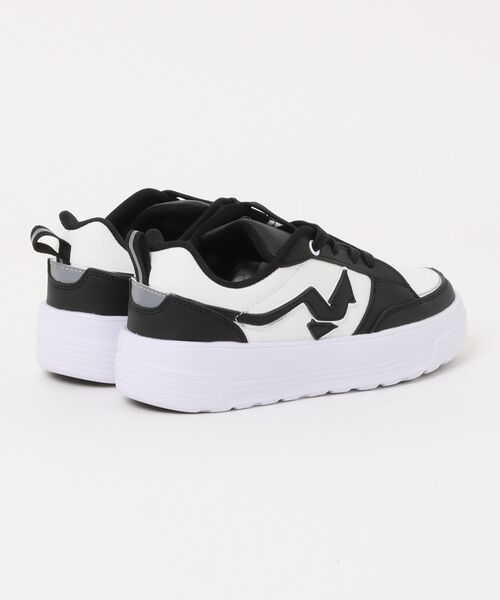 MAD FOOT（マッドフット）の「MADFOOT! マッドフット キッズ ボリュームソールコートスニーカー【軽量/幅広3E】厚底 子供靴 250021（スニーカー・キッズ・ベージュ系その他2/ブラック系その他・23.0cm/24.0cm/21.0cm/22.0cm/20.0cm）」の3枚目の写真