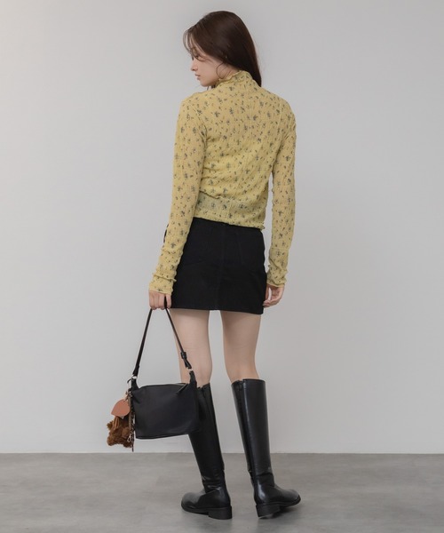 HEILIS(ヘイリス)の「花柄リバティプリントメローカットソー/プリント柄 メロー ハイネック 長袖 カットソー イエロー ホワイト アイボリー 韓国 ガーリー シティガール 春服 秋服 冬服 レイヤード(Tシャツ/カットソー・レディース・オフホワイト/イエロー・FREE)」の13枚目の写真