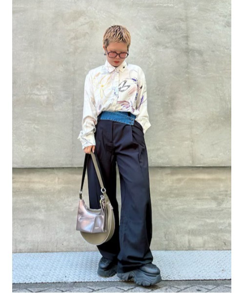 Desigual(デシグアル)の「アシンメトリーデニムウエスト テーラードロングパンツ スラックス(その他パンツ・レディース・ブラック・L/M/S/XL/XS)」の1枚目の写真