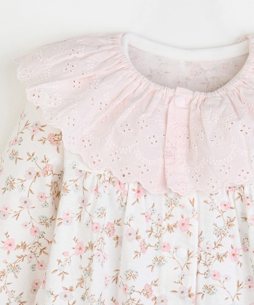 moimoln（モイモルン）の「【2点セット】レトロフラワーロンパース＆レーススタイ（ロンパース・キッズ・オフホワイト・90cm/80ｃｍ/70cm）」の5枚目の写真