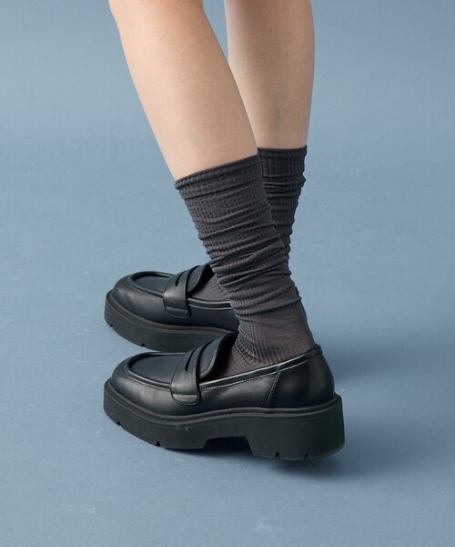 mystic(ミスティック)の「ニーハイソックス(ソックス/靴下・レディース・オフホワイト/チャコールグレー・ONE SIZE)」の2枚目の写真