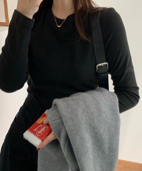 cammie(キャミー)の「シンプルフィットロンT(Tシャツ/カットソー・レディース・ベージュ/ダークグレー/ブラック/ブラウン/ホワイト・LARGE/MEDIUM)」の1枚目の写真