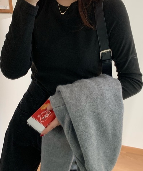 cammie(キャミー)の「シンプルフィットロンT(Tシャツ/カットソー・レディース・ベージュ/ダークグレー/ブラック/ブラウン/ホワイト・LARGE/MEDIUM)」の12枚目の写真