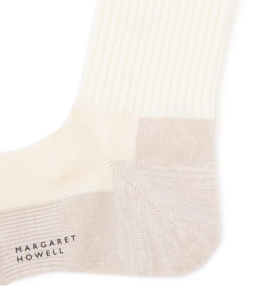 MARGARET HOWELL（マーガレットハウエル）の「WOOLEN BREATH THERMO SOCKS（ソックス/靴下・メンズ・ホワイト系その他2/グレー系その他3・-）」の4枚目の写真