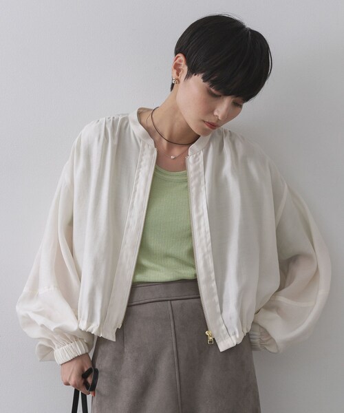 OPAQUE.CLIP（オペークドットクリップ）の「シアーランタンスリーブブルゾン【洗濯機洗い可】（ブルゾン・レディース・ブラック/アイボリー・42/40/38）」の8枚目の写真