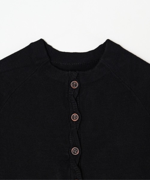 BEEDEN(ビーデン)の「CROSS BUTTON COMPACT KNIT TOPS(ニット/セーター・レディース・カモフラージュ/ブラック・FREE)」の10枚目の写真