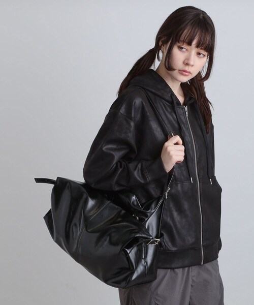 tk.TAKEO KIKUCHI(ティーケータケオキクチ)の「デフォーメッドボストンBAG(ボストンバッグ・メンズ・ブラック/ブラウン系1・00)」の9枚目の写真
