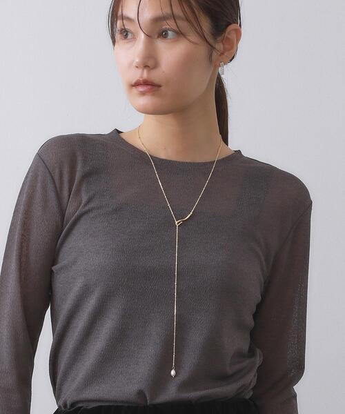 OPAQUE.CLIP(オペークドットクリップ)の「淡水パール×メタルバー スライドネックレス(ネックレス・レディース・ゴールド/シルバー・00)」の3枚目の写真