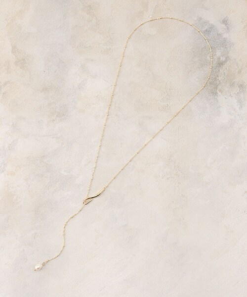 OPAQUE.CLIP(オペークドットクリップ)の「淡水パール×メタルバー スライドネックレス(ネックレス・レディース・ゴールド/シルバー・00)」の5枚目の写真