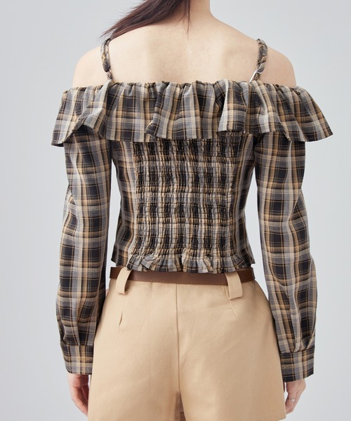 SUWDEE（スーディー）の「check off shoulder frill blouse（シャツ/ブラウス・レディース・ブラウン・M）」の3枚目の写真