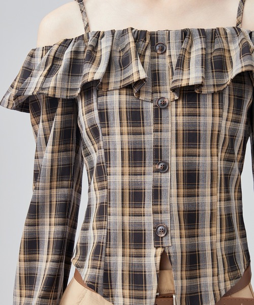 SUWDEE（スーディー）の「check off shoulder frill blouse（シャツ/ブラウス・レディース・ブラウン・M）」の4枚目の写真