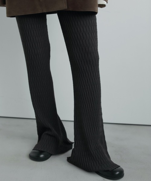anuke(アンヌーク)の「Knit Flare Leggings(その他パンツ・レディース・ボルドー/チャコールグレー・38inch/36inch)」の2枚目の写真