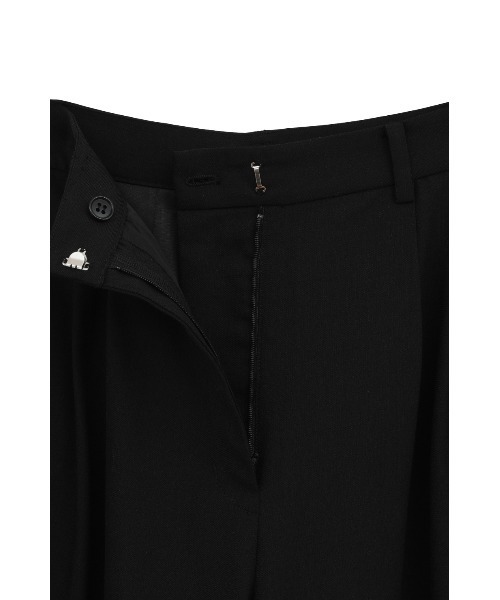BASIC TUCK PANTS（スラックス）｜CLANE（クラネ）のファッション通販