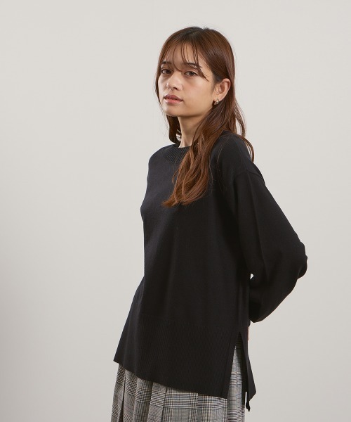 QUEENS COURT（クイーンズコート）の「シアバターボートネックニット≪手洗い可能≫（ニット/セーター・レディース・ブラック/オフホワイト/レッド/ライトグレー/サックスブルー・M）」の3枚目の写真