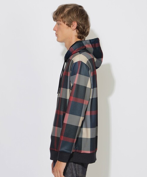 BLUE LABEL CRESTBRIDGE（ブルーレーベルクレストブリッジ）の