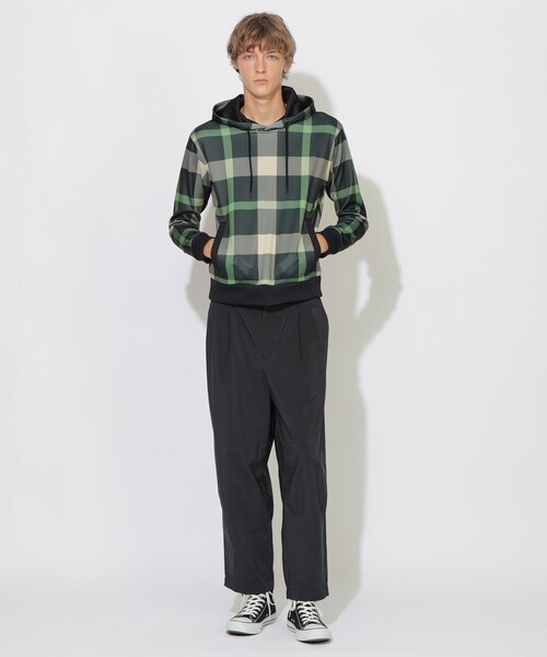 BLUE LABEL CRESTBRIDGE（ブルーレーベルクレストブリッジ）の